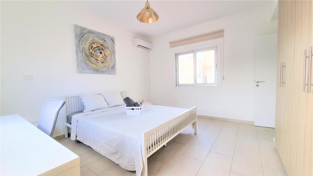 Spacious Lightflooded 2Br Apt / Near Center & Harbour ลาร์นาคา ภายนอก รูปภาพ